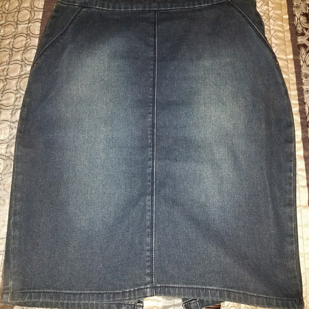 Guess denim skirt